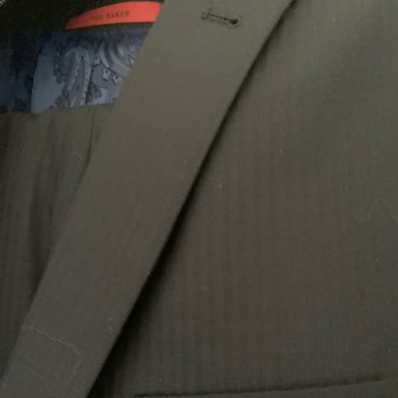 Mens Ted Baker Navy Pinstripe Suit 44L - Picture 4 of 10